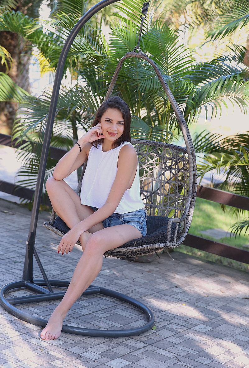 Людмила, 21 год, 0 размер груди